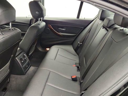 Used 2018 BMW 320i xDrive Sedan w/ Convenience Package AWD/4WD image 21