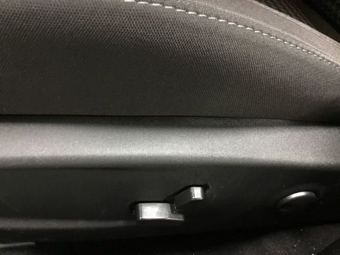 Used 2022 Dodge Charger R/T w/ Blacktop Package image 9