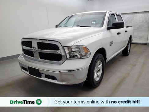 Used 2022 RAM 1500 Classic SLT image 1