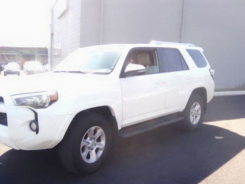 Used 2016 Toyota 4Runner SR5 Premium AWD/4WD image 14