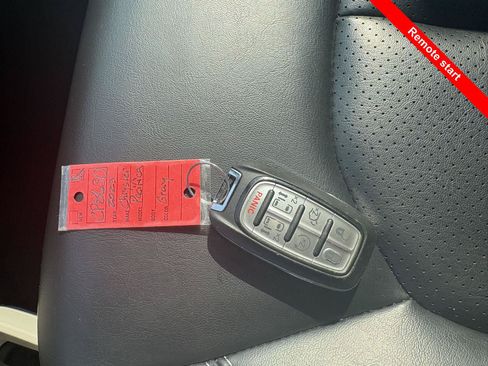 Used 2023 Chrysler Pacifica Touring-L FWD image 26