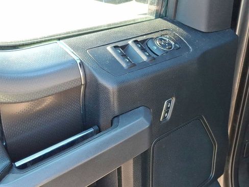 Used 2016 Ford F150 XLT w/ Equipment Group 302A Luxury image 27