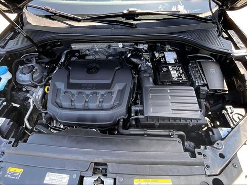 Used 2024 Volkswagen Tiguan SE R-Line AWD/4WD image 28
