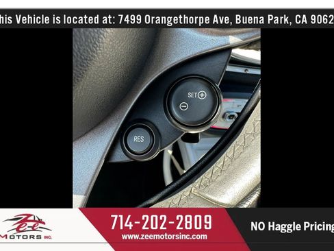 Used 2016 smart fortwo passion RWD image 31