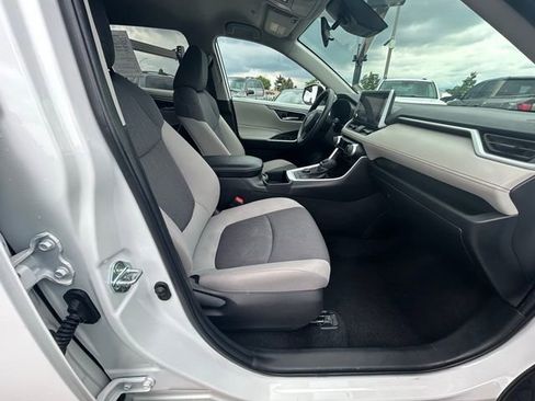 Used 2024 Toyota RAV4 XLE image 28