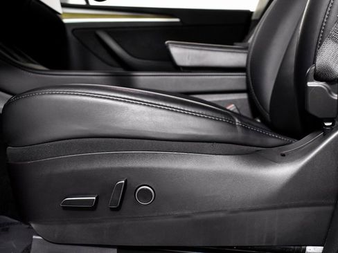 Used 2023 Tesla Model Y Long Range image 5