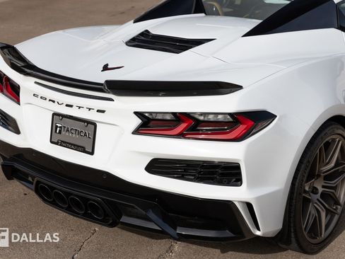 Used 2023 Chevrolet Corvette Z06 image 18
