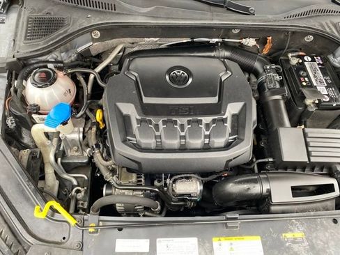 Used 2022 Volkswagen Passat 2.0T image 20