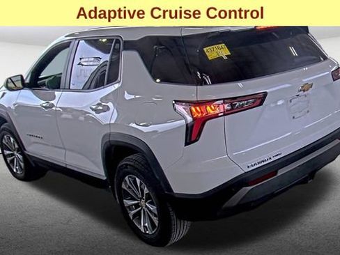 Used 2025 Chevrolet Equinox LT AWD/4WD image 8
