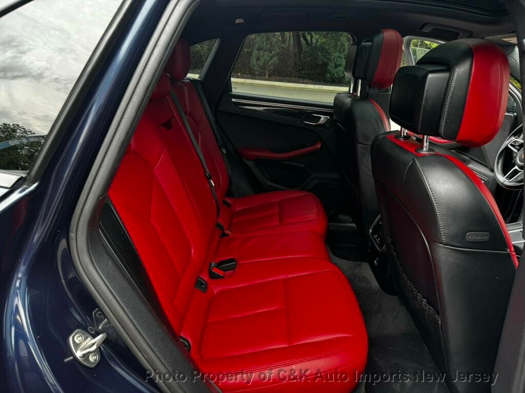 Used 2017 Porsche Macan AWD/4WD image 21