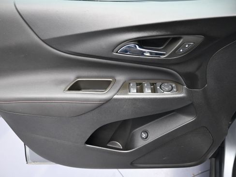 Certified 2023 Chevrolet Equinox RS FWD image 24