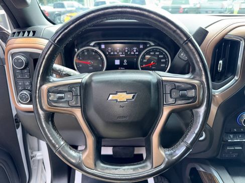 Used 2022 Chevrolet Silverado 2500 High Country w/ Z71 Off-Road Package AWD/4WD image 23