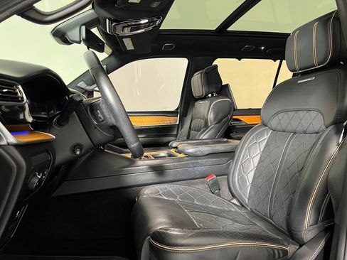 Used 2022 Jeep Grand Wagoneer Series III w/ Rear Seat Video Group 1 image 14