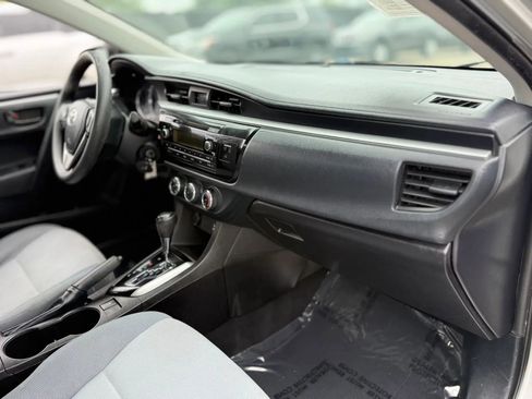 Used 2014 Toyota Corolla L FWD image 19
