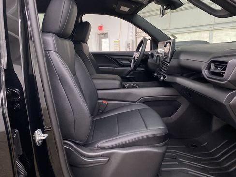 Used 2024 Chevrolet Silverado EV W/T image 18