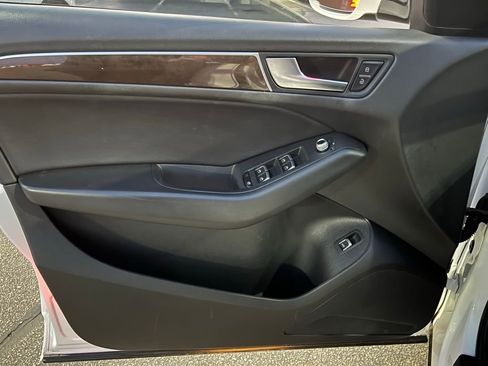 Used 2016 Audi Q5 2.0T Premium w/ Audi MMI Navigation Plus image 33