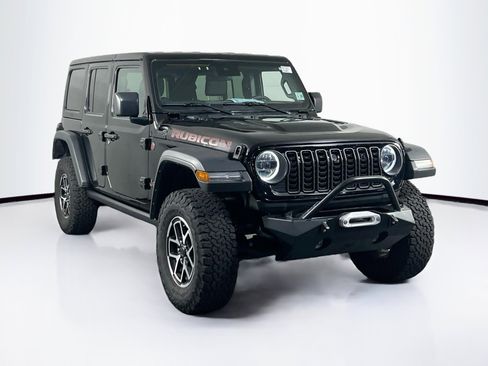 Used 2024 Jeep Wrangler Unlimited Rubicon w/ Convenience Group image 3