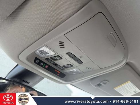 Used 2018 Buick Enclave Premium w/ Experience Buick Package AWD/4WD image 27