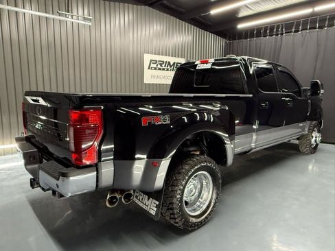Used 2022 Ford F350 Lariat w/ Lariat Ultimate Package AWD/4WD image 3