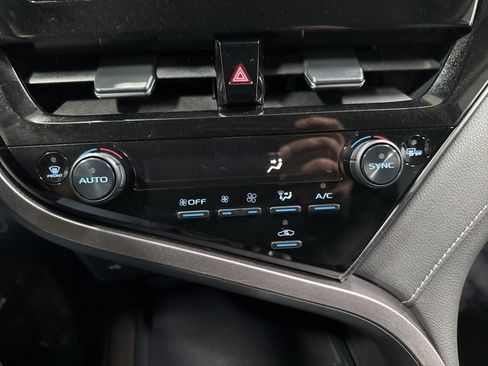 Used 2023 Toyota Camry SE image 17