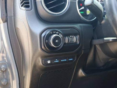 Used 2021 Jeep Wrangler Unlimited Sahara w/ Cold Weather Group AWD/4WD image 14