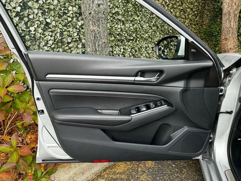 Used 2021 Nissan Altima 2.5 SL image 8