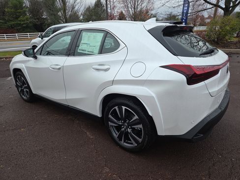 New 2025 Lexus UX 300h AWD image 4