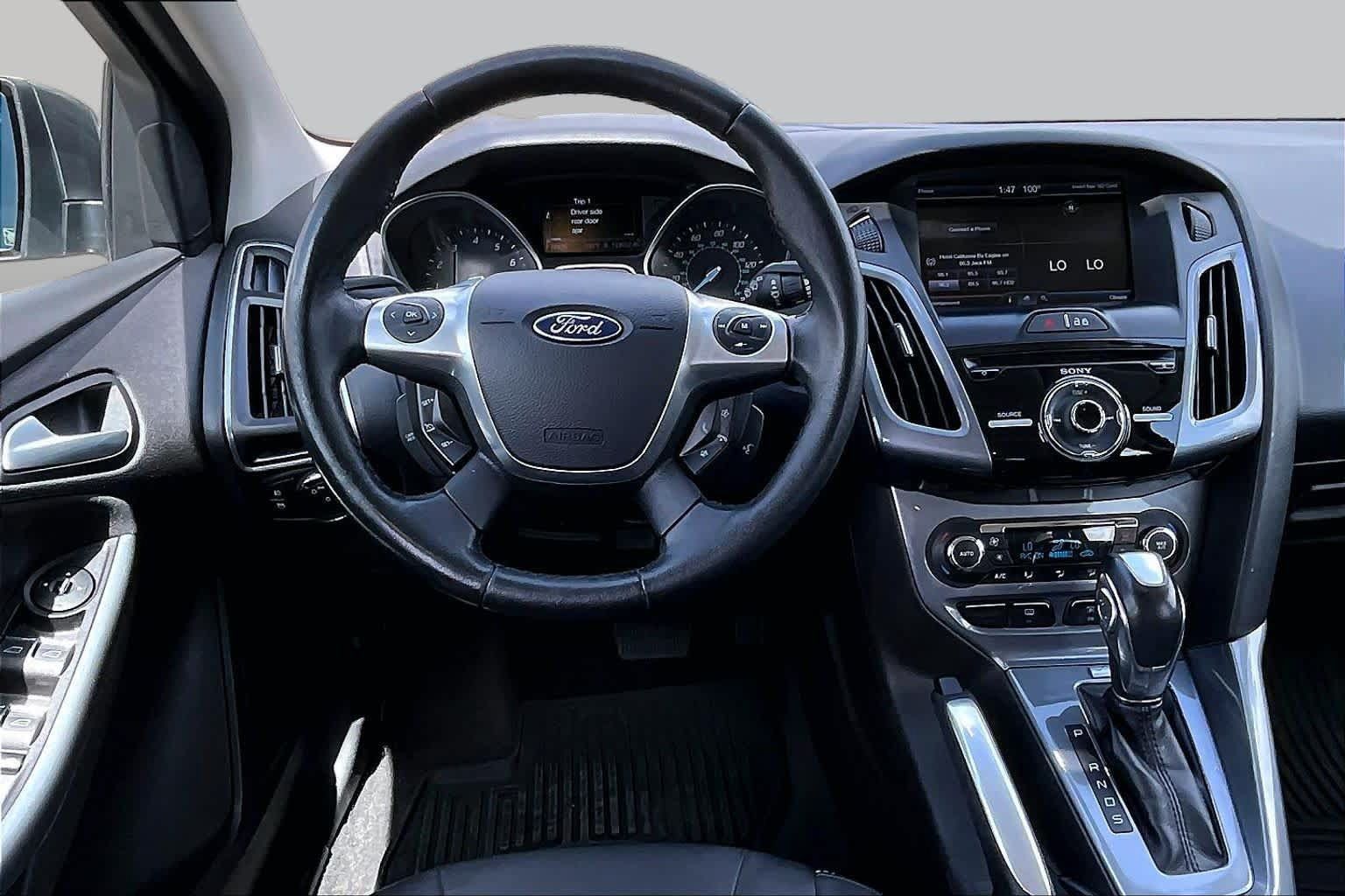Used 2013 Ford Focus Titanium FWD image 6