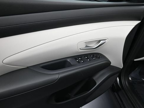 Certified 2026 Hyundai Tucson SE FWD image 13