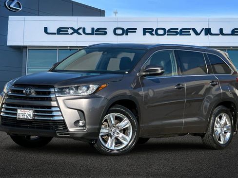 Used 2019 Toyota Highlander Limited image 1