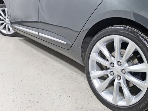 Used 2018 Cadillac XTS Vsport Platinum image 12