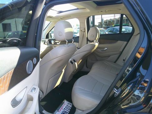 Used 2019 Mercedes-Benz GLC 350e 4MATIC image 13