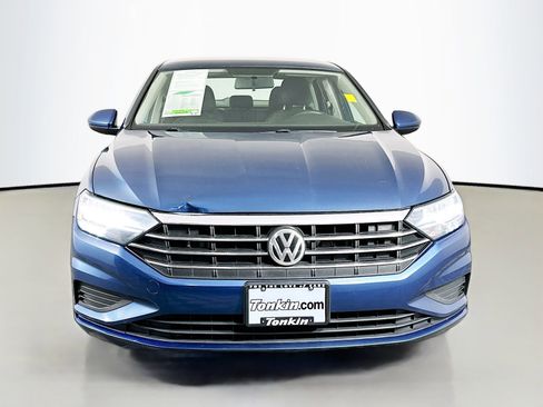 Used 2021 Volkswagen Jetta SE FWD image 3