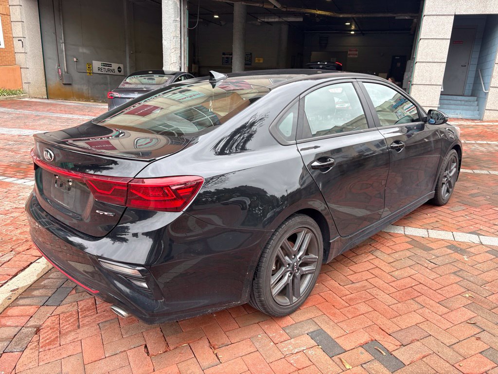 Used 2021 Kia Forte GT-Line w/ GT-Line Premium Package FWD image 3