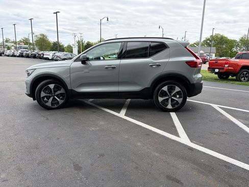 Certified 2025 Volvo XC40 B5 Plus AWD/4WD image 6