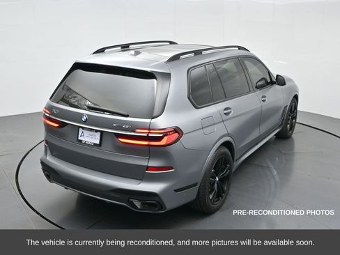 Used 2023 BMW X7 xDrive40i w/ Executive Package image 60