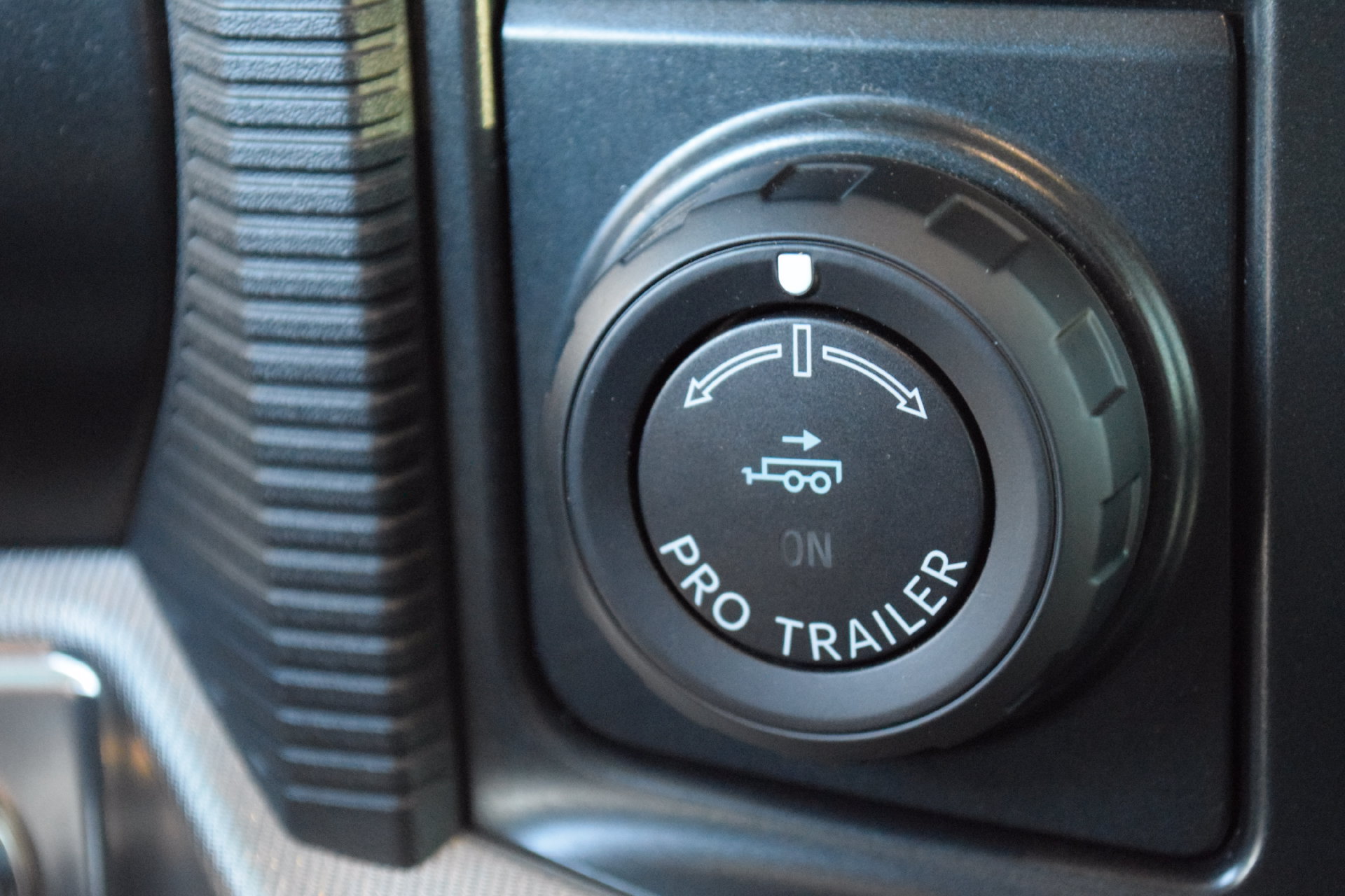 Used 2025 Ford F150 Lariat w/ Equipment Group 502A High AWD/4WD image 12