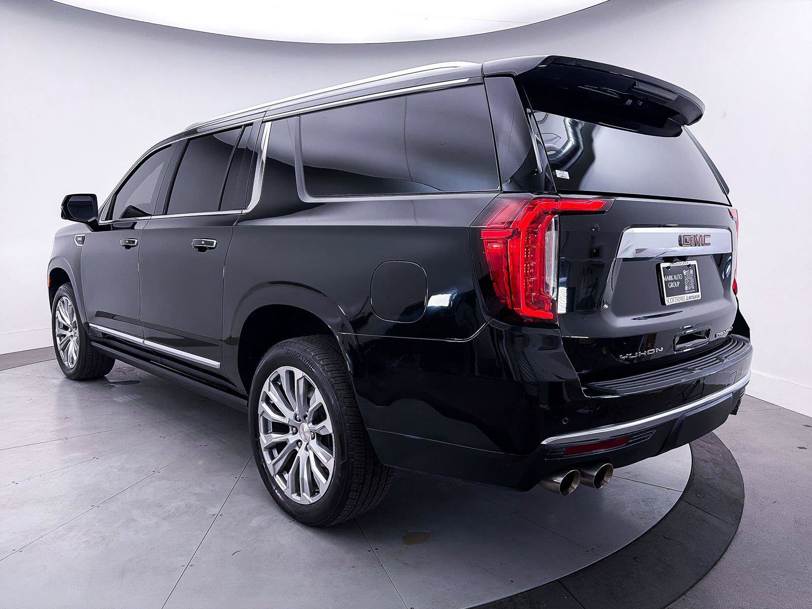 Used 2023 GMC Yukon XL Denali AWD/4WD image 15