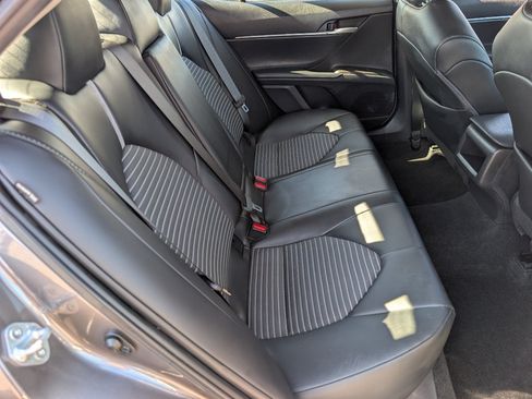 Used 2023 Toyota Camry SE w/ Convenience Package FWD image 5