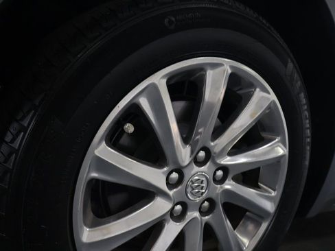 Used 2019 Buick Envision Essence image 29