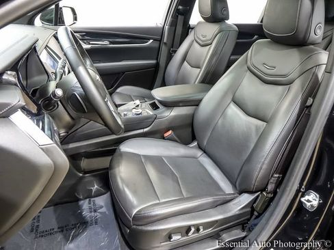 Certified 2025 Cadillac XT5 Premium Luxury AWD/4WD image 10