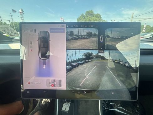 Used 2026 Tesla Model Y 2WD image 17
