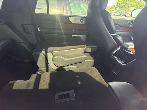 Certified 2024 Lincoln Navigator Reserve AWD/4WD image 6