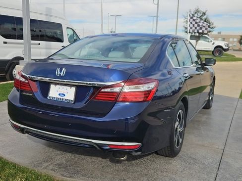 Used 2016 Honda Accord LX image 7
