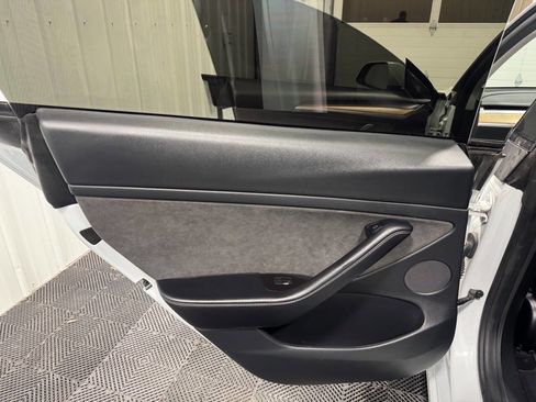 Used 2021 Tesla Model 3 Long Range image 14