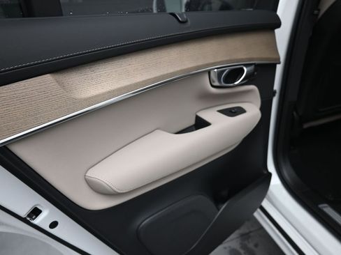 New 2026 Volvo XC90 B6 Ultra w/ Protection Package AWD/4WD image 27