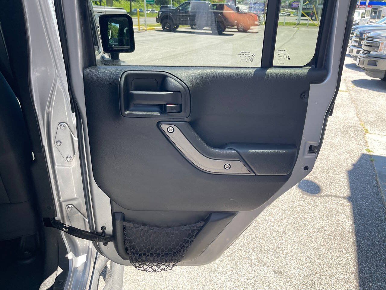 Used 2017 Jeep Wrangler Unlimited Sport AWD/4WD image 30