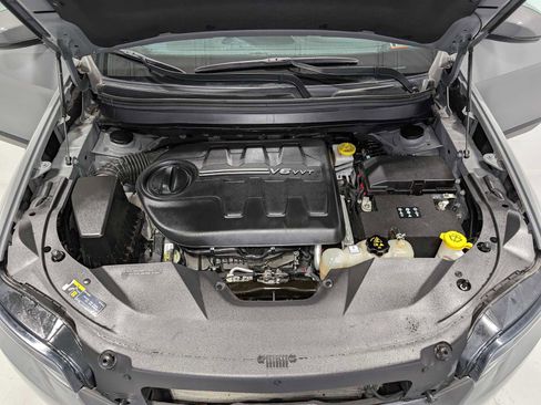 Used 2021 Jeep Cherokee Latitude Lux w/ Comfort/Convenience Group image 14