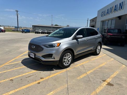 Used 2024 Ford Edge SEL w/ Convenience Package AWD/4WD image 3