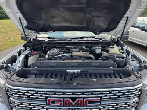 Used 2022 GMC Sierra 3500 Denali w/ Denali Ultimate Package AWD/4WD image 24